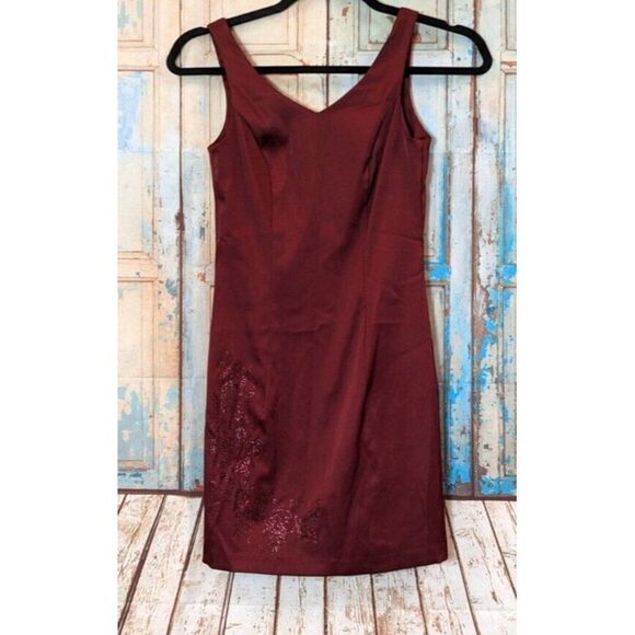 My Michelle Womens Size 9/10 Red Sleeveless V Neck Knee Length Tank Dress - Picture 1 of 9